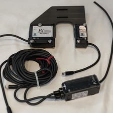 KEYENCE IG-1000 , IG-028 Laser Micrometer Sys...