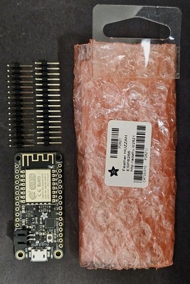 Adafruit Feather HUZZAH with ESP8266 With Headers