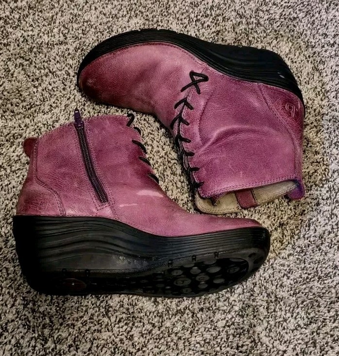Bionic Bionica Red Leather Corset-Laced Wedge Booties 9m | eBay display picture 3