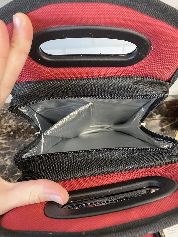 Conjunto de bolsa de viaje de vino aislada portabotellas de vino paquete de equipaje estuche Foto 4 de 4