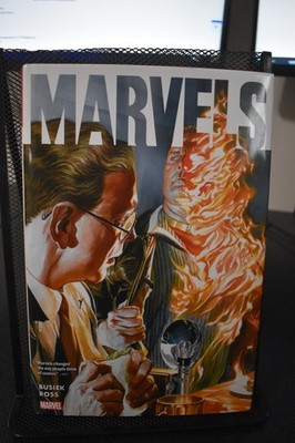 Marvels 25th Anniversary Marvel Deluxe Hardcover RARE Kurt Buske & Alex Ross