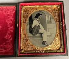1/6 PLATE TINTYPE OF MAN IN WIDE-BRIMMED HAT (NOT A DAGUERREOTYPE)
