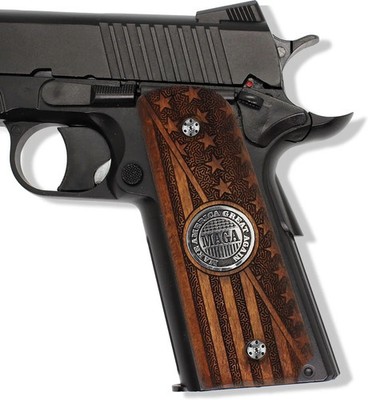 URAY 1911 Wood Grips with Trump MAGA Medallion and American Flag Design - Premiu