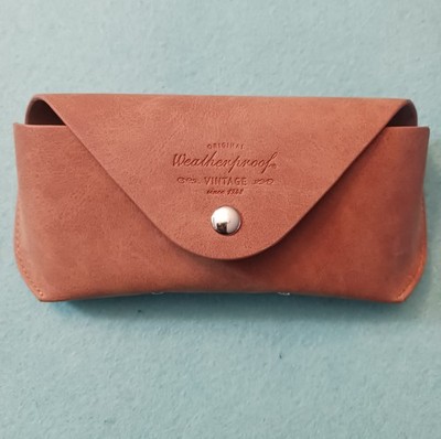 Weatherproof Vintage Brand Leather Sunglass CASE, Excellent Condition 