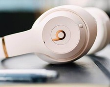 NEW SEALED Beats Studio3 Wireless Headphone Skyline Collection - Ceramic Powder