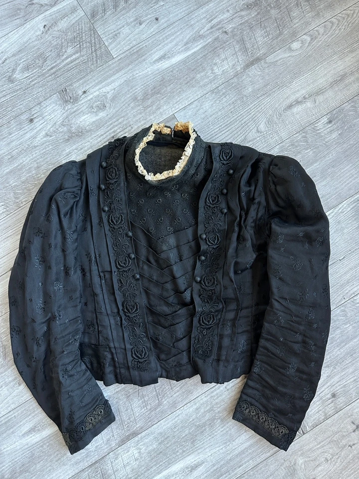 Antigua chaqueta blusa vintage victoriana negra de los años 1890-1920 para mujer talla: S-M Foto 2 de 4