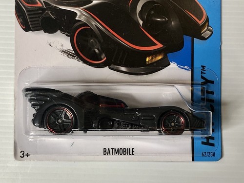 HOT WHEELS - HW CITY BATMAN BATMOBILE 62/365 LONG CARD 2013 - Picture 3 of 6