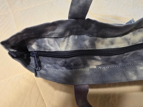 Blue and white tye dye PINK tote with inside and outside pocket - Picture 5 of 10
