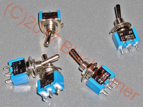 1, 3, 5x MTS102 bessere Qualität Mini Toggle Switch On/On Kippschalter An/An 1p - Bild 1 von 4