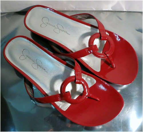 Jessica Simpson JS - Florie Mesh Red Thong Style Flats / Sandals Size 7B - Afbeelding 1 van 10