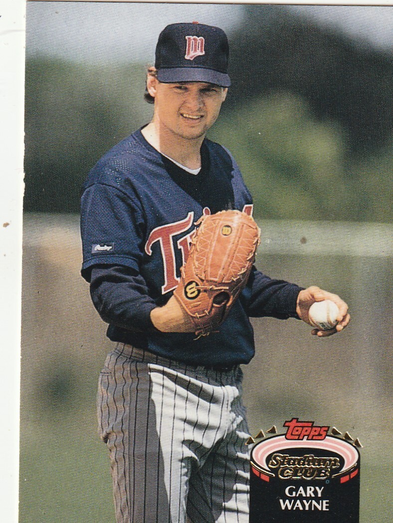 FREE SHIPPING-MINT-1992 Topps Stadium Club Gary Wayne #261 PLUS BONUS CARDS