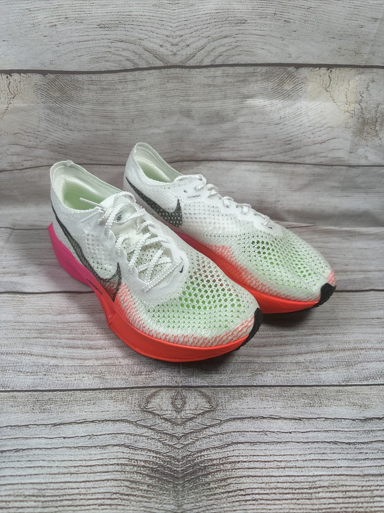 Nike ZoomX VaporFly Next% 3 in White Crimson Pink - Size 10