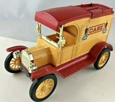 Replica 1913 Ford Model T Case Ertl Yellow  Red Locking Coin Bank
