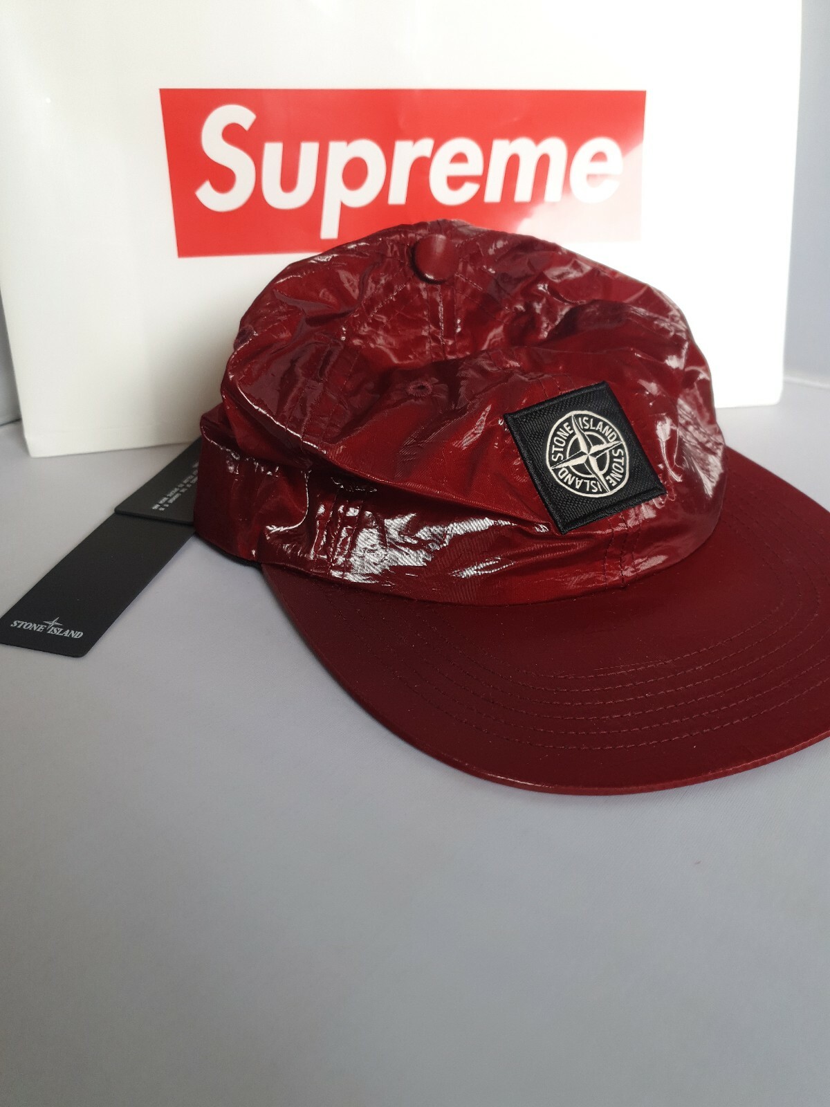 snapback stone island