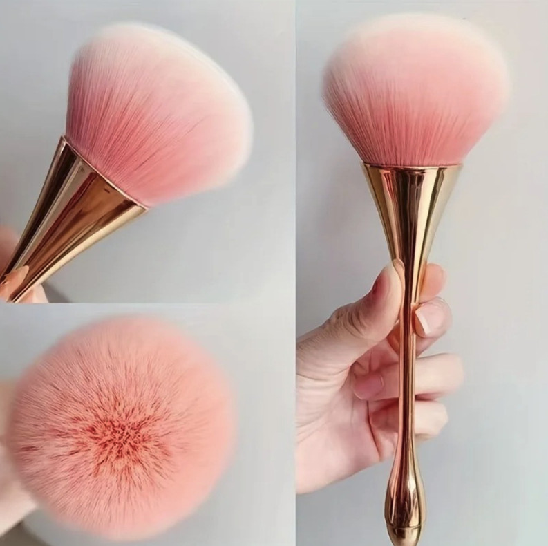 1pc Rose Gold Fan Makeup Brush Soft Wool Fiber Highlight Blu