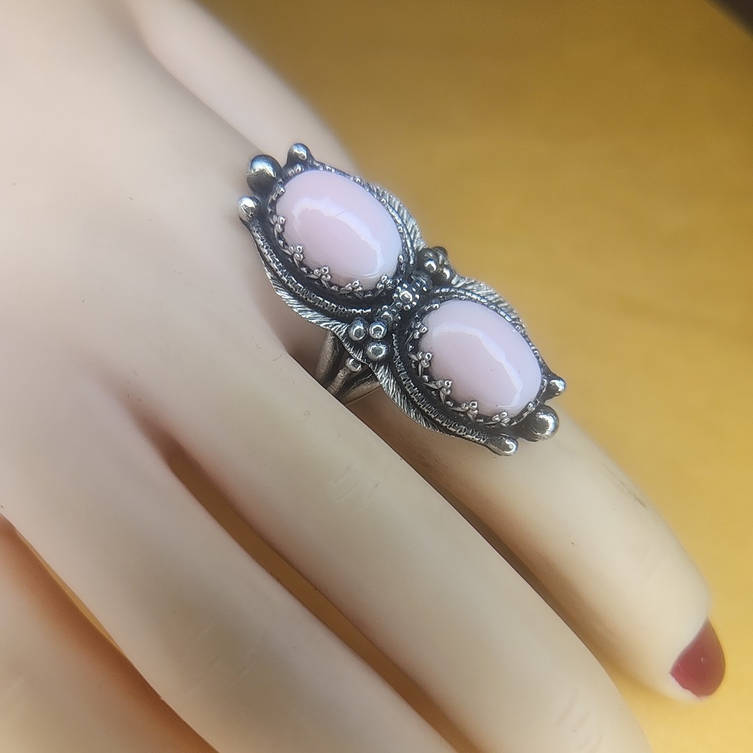 Sterling Silver 2 Pink Queen Shell Ring - image 3