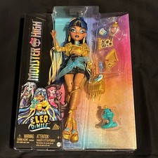 NEW Monster High Cleo De Nile Doll with Pet Cobra Hissette & Accessories HXH74