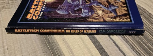 BATTLETECH COMPENDIUM: THE RULES OF WARFARE FASA Corporation Hardcover 1690 1994 - Picture 4 of 5