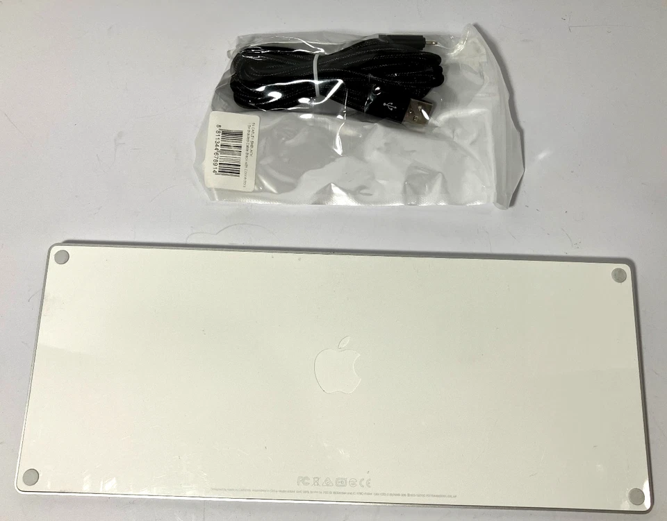 Apple Magic Keyboard 2 A1644 - White with USB Charging Cable - Tested - Image 4 of 4