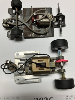 2 Vintage 1/32 Slot Car Chassis With Working Motors