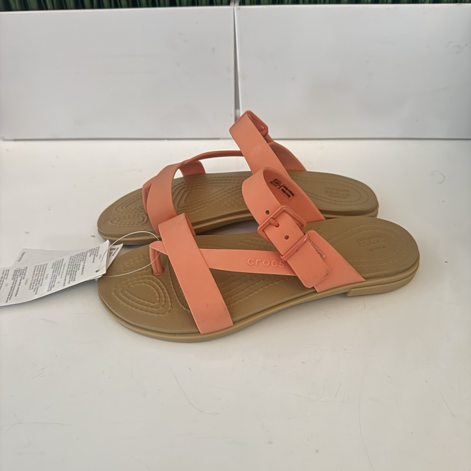 Crocs Tulum Toe Post Thong Womens Sandals Orange/Beige Buckle Strap Size 6 image 3