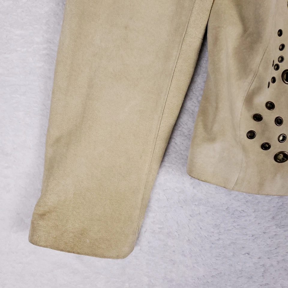 Jaqueta em camurça bege cravejada frente aberta média ocidental boho festival - Imagem 4 de 4