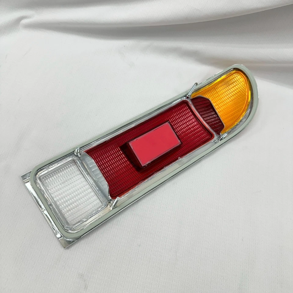 BMW E9 2.5cs 3.0cs 3.0CSI Tail Light Lens Set, 63211353160 + 63211353159 - Image 4 of 4