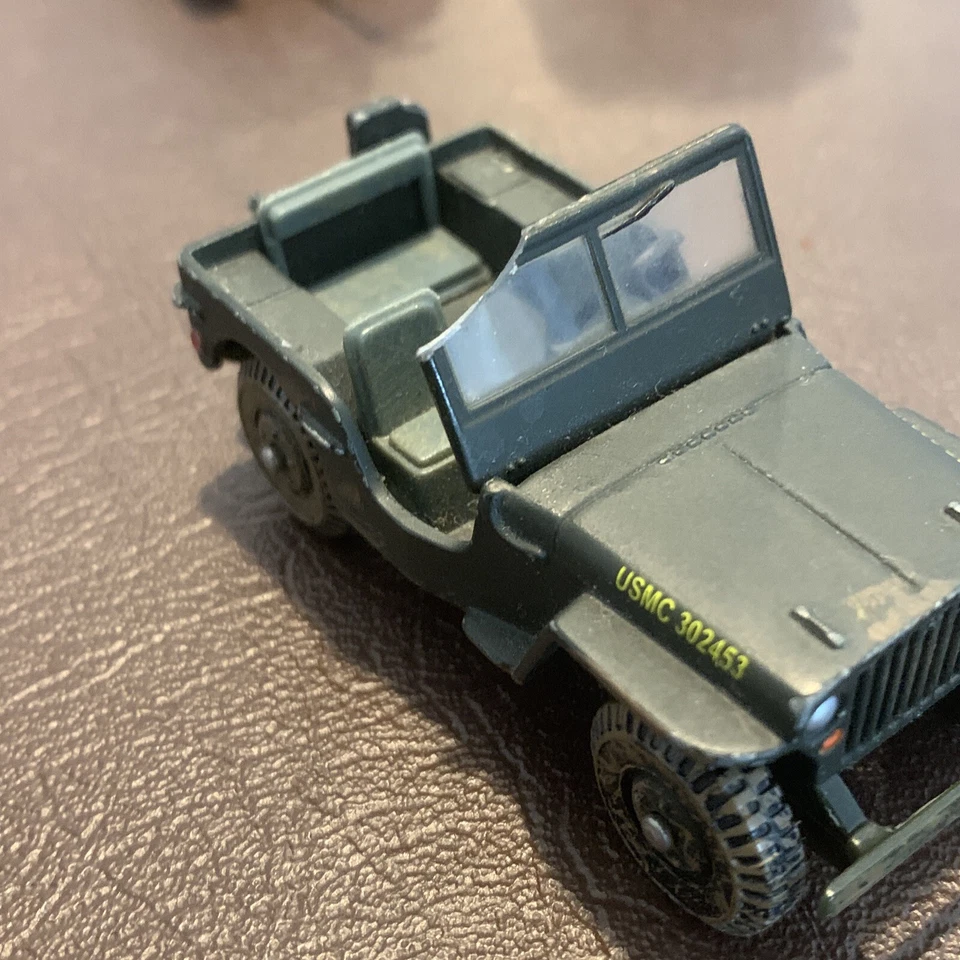 Lote De 3 Máquinas De Lucha Corgi WC54 Ambulancia, Willys JEEP, Tanque Panzer IV + Foto 4 de 4