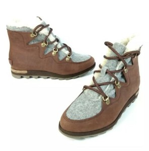 sorel sneakchic