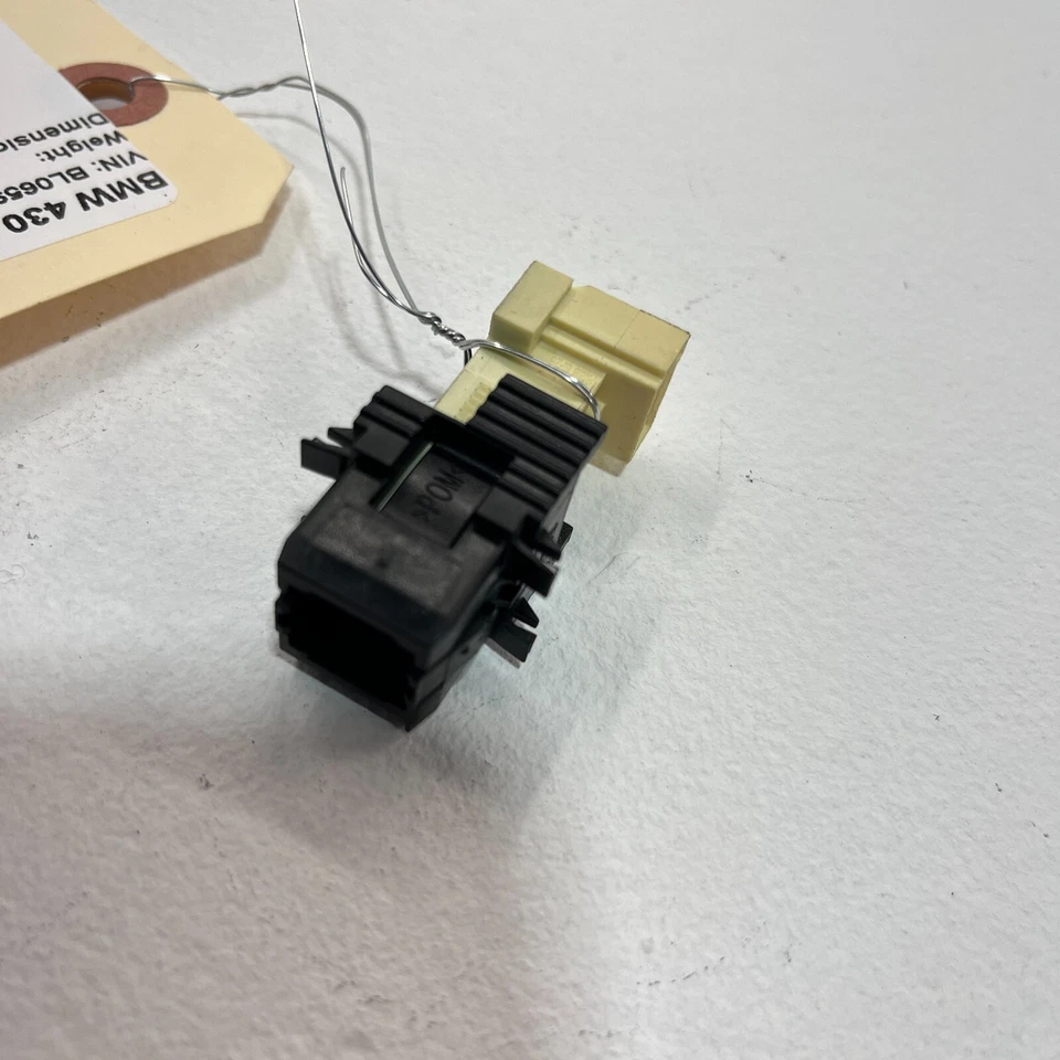 2017-2020 BMW 430i xDrive Brake Pedal Stop Lamp Light Sensor Switch OEM - Image 3 of 4