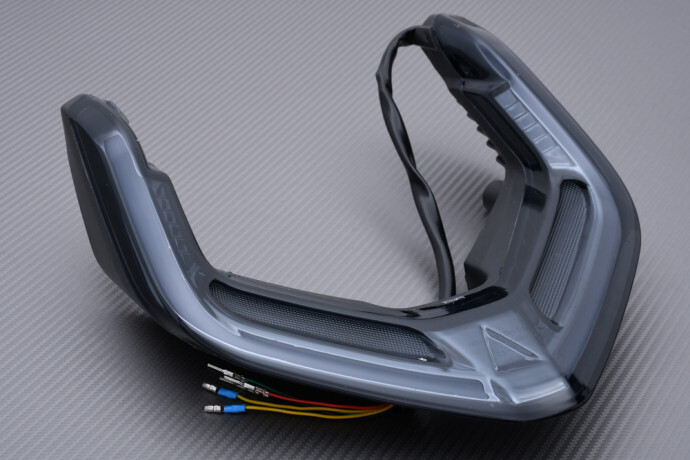 Feu stop LED Panigale V4 clignotants teintés intégrés
