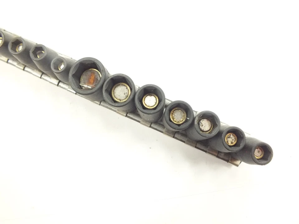 MAC TOOLS 18 PIECE 1/4" DRIVE SAE & METRIC MAGNETIC IMPACT SOCKET SET 6 POINT - Image 2 of 4