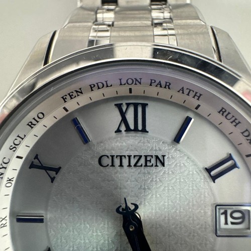 Citizen Exceed H149-A1BP602 Eco-Drive Radio-Pilotée Titane Solaire Montre Hommes - Photo 4 sur 10