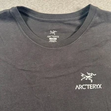 Arc Teryx Emblem T Shirt Mens Large Black Short Sleeve Crew Neck Casual Logo