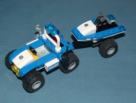 TOWN: CITY STARTER SET 60086 - LEGO - 2015 - USED CONDITION