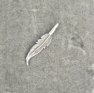 Sterling Silver Medium b Feather charm / pendant  1 3/8'' tall x 1/4'' wide *S