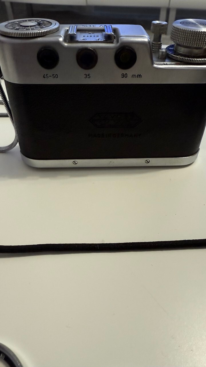 W. Voss Diax 1a Schneider-Kreuznach Xenar 2.8/45mm und 1:4/135mm