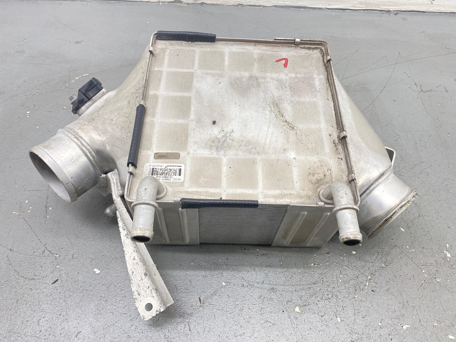 2020-2023 MCLAREN GT 4.0L ENGINE LEFT COOLING INTERCOOLER 14F0556CP OEM 2021