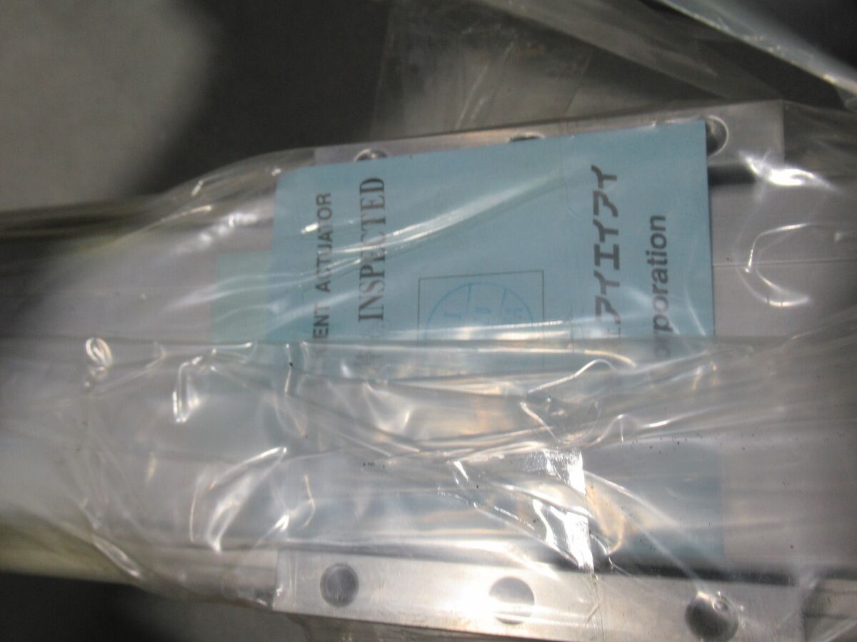 IAI Robo Cylinder RCS3-SA8C-A-100-30-550-T2-M-A1S G8 IAI Robo Cylinder RCS3-SA8C-A-100-30-550-T2-M-A1S G8