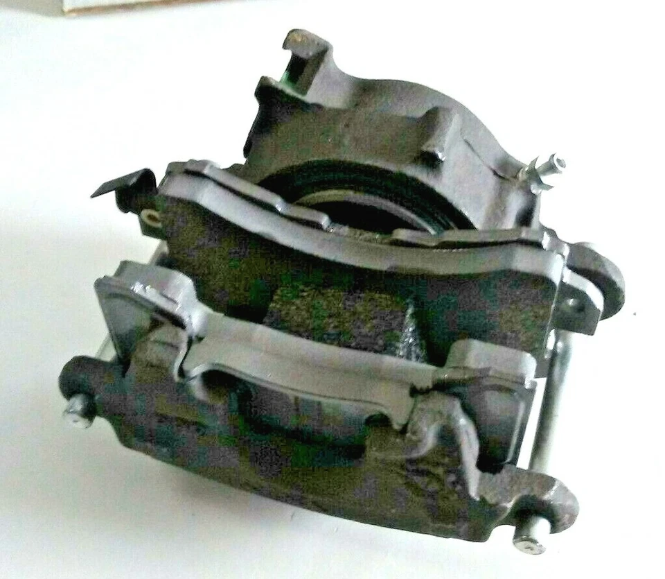 Disc Brake Caliper-ThermoQuiet with Brake Pads Front Left WAGNER TQM25010 - Image 3 of 4