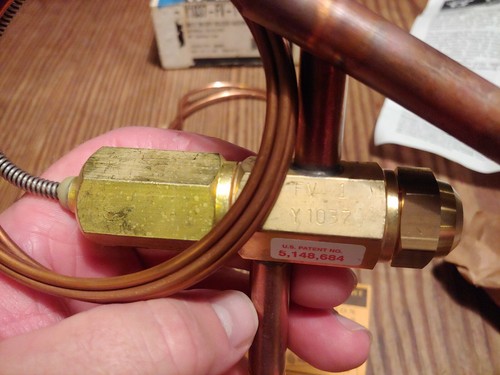 Sporlan Thermostatic Expansion Valve Y1037-FV-1-230 3/8 x 3/8 ODF Solder... - Picture 9 of 10