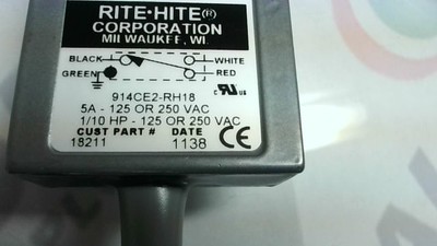 Rite Hite 914CE2-RH18 Limit Switch w/Top Roller Plunger-Used