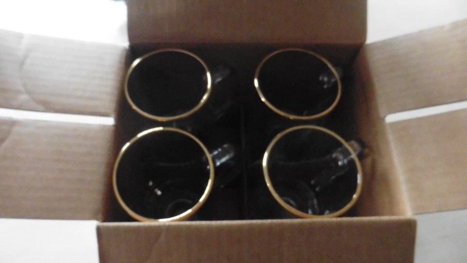 Spode Christmas Tree Irish Coffee mugs - set of 4 in original box - Image 3 of 4