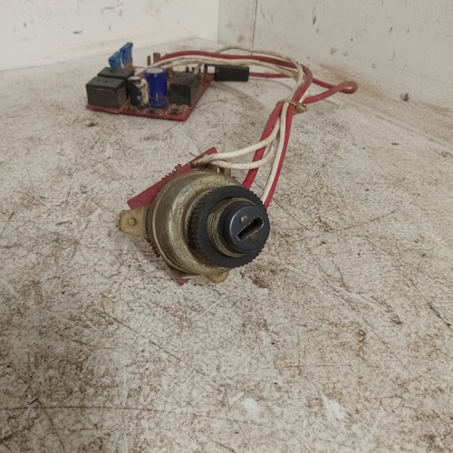 OEM John Deere Ignition Switch Module AUC15300 AM127824 AM128754 AM132500 - Picture 2 of 4