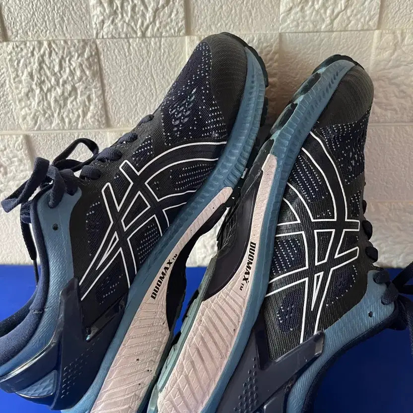 Asics Gel Kayano 26 Running Shoes - Size 250, Slight Defect thumbnail 2