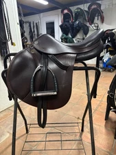 Jumping Saddle Prestige Roma Brown 16 inch