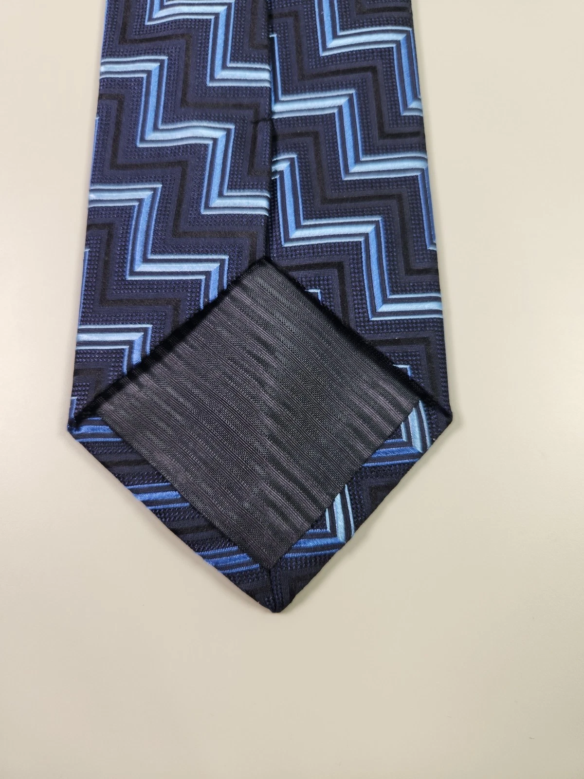 BOLGHERI Itlaian Black Blue Zig Zag Chevron Tie 100% Silk Made In Italy - product detail image 3