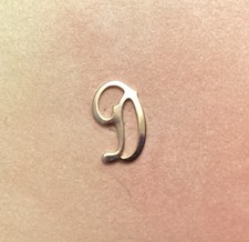 Vintage Gold Tone Initial Curvy Letter D Lapel Pin