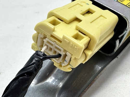T50763 2004-2009 Toyota Prius Rear L4 Sensor Module Left 89834-47020 OEM - Picture 4 of 6