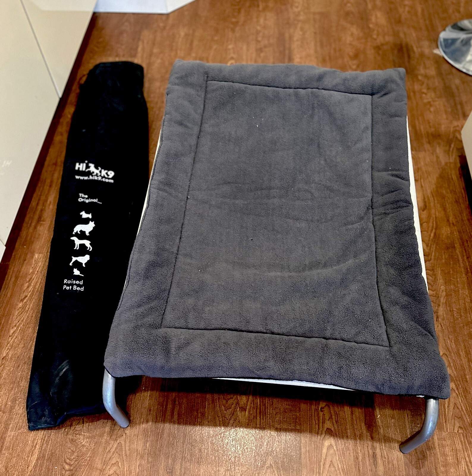 Hik9 Raised Dog Bed Large With Reversible Fleece Topper Hi K9 eBay